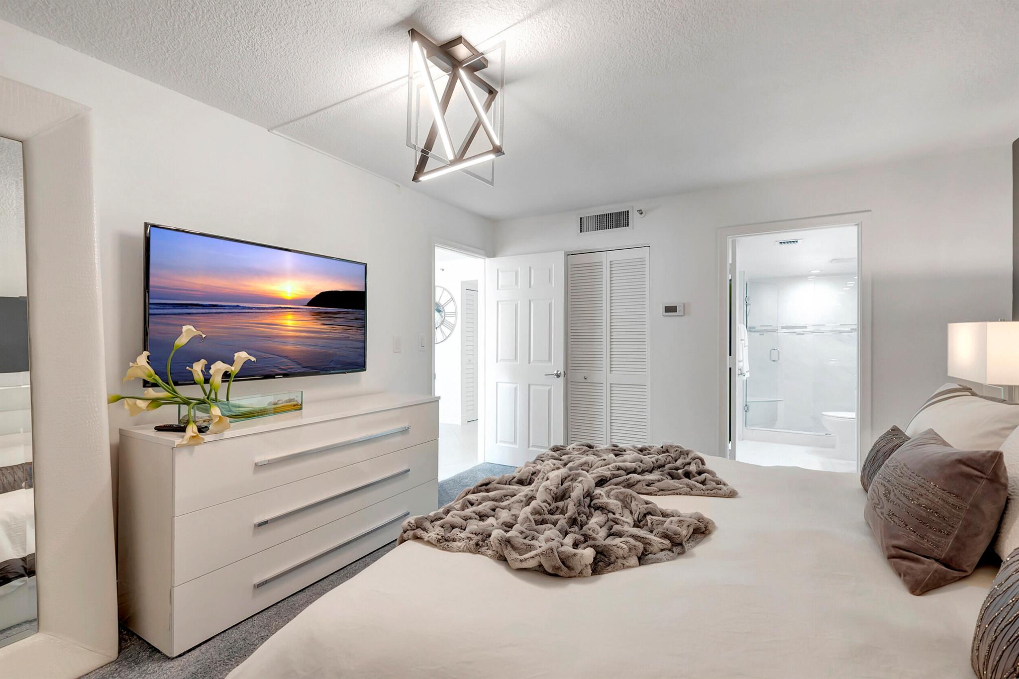 7847 Lakeside Boulevard 1022