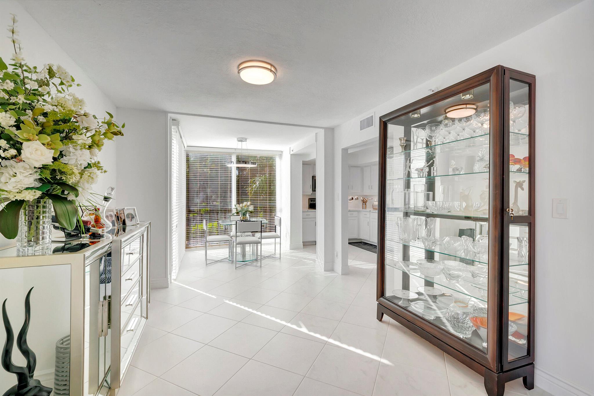 7847 Lakeside Boulevard 1022