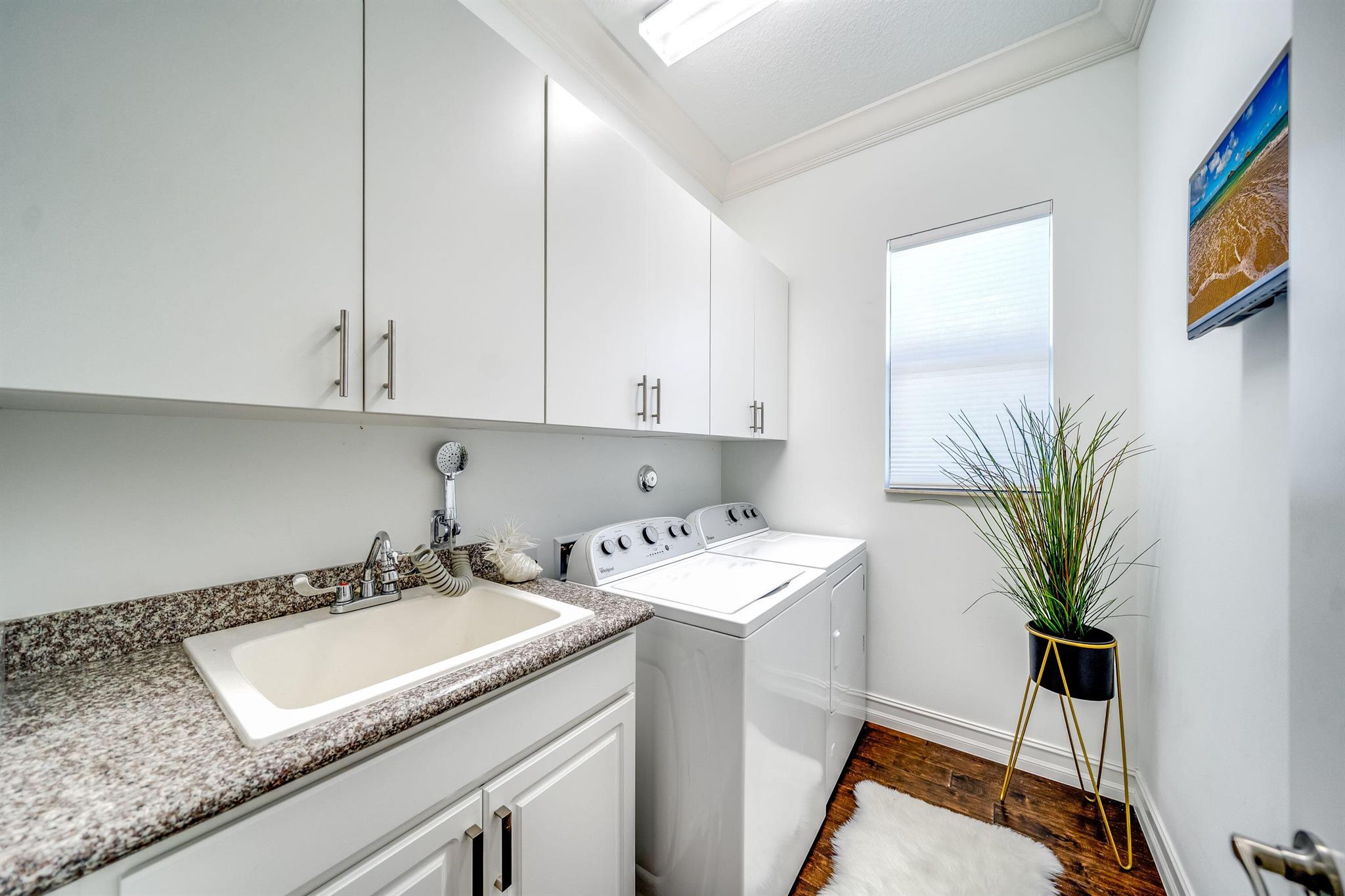 8619 Grand Prix Lane