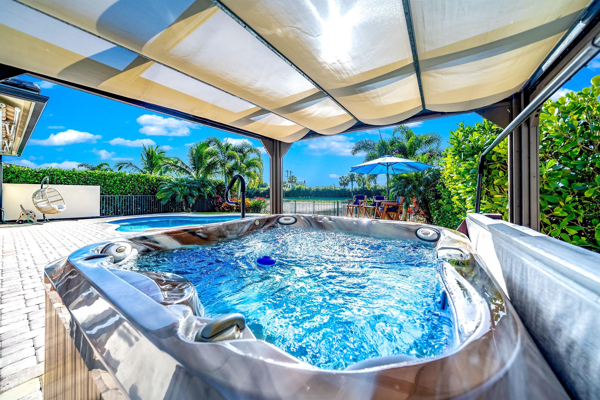 8619 Grand Prix Lane