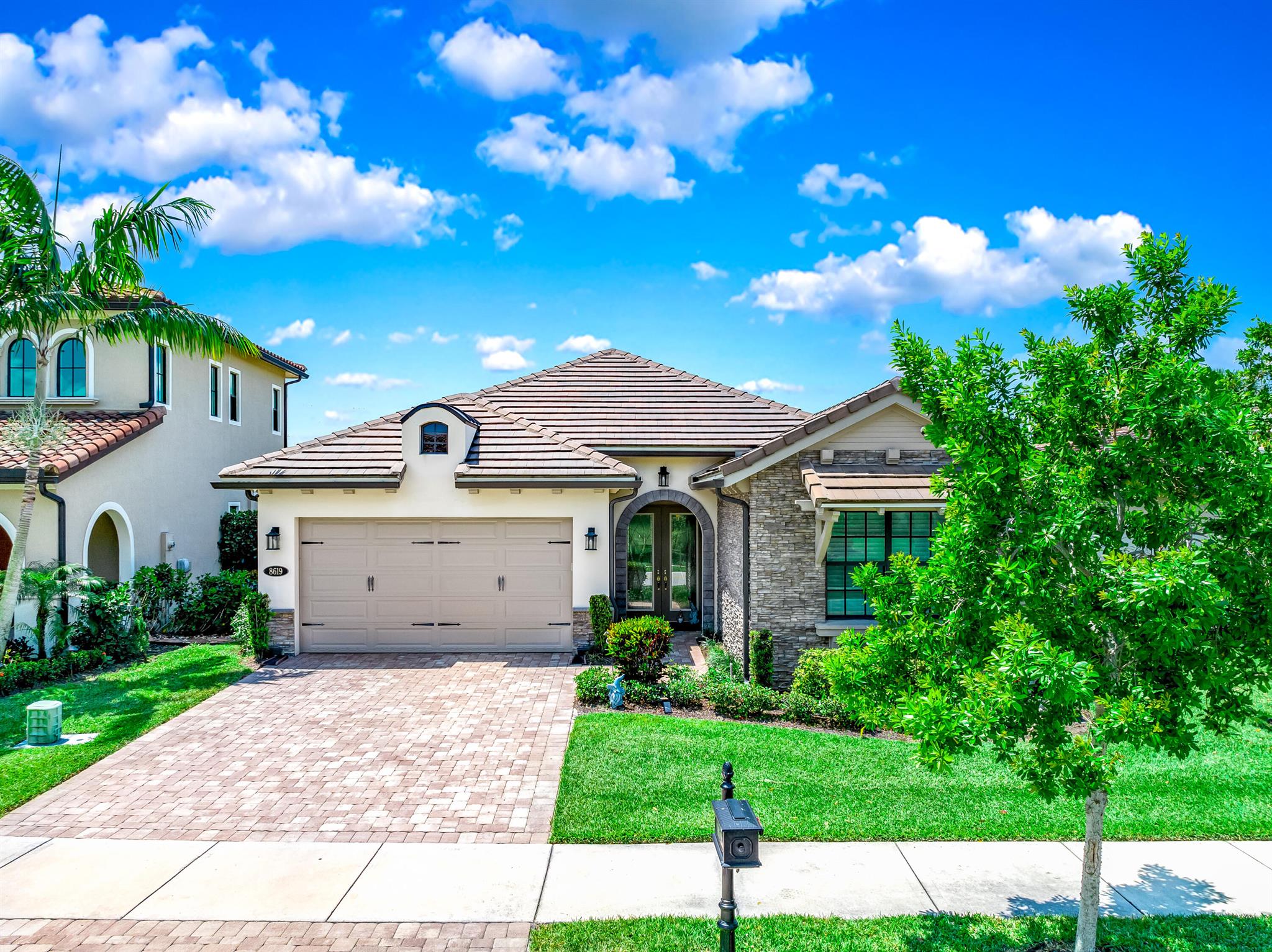 8619 Grand Prix Lane