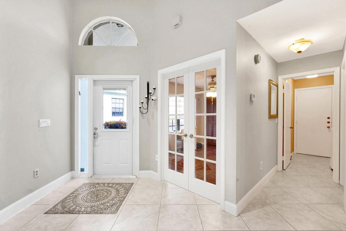 282 Sherwood Forest Drive