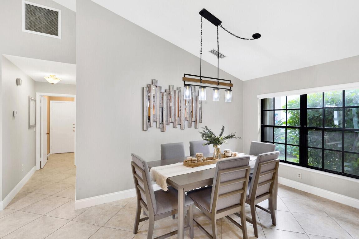282 Sherwood Forest Drive