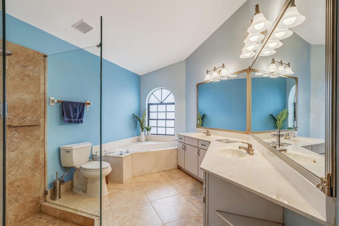 282 Sherwood Forest Drive