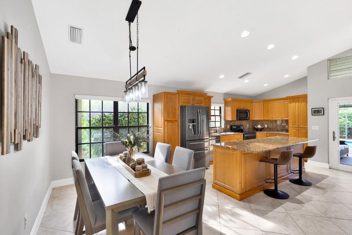 282 Sherwood Forest Drive