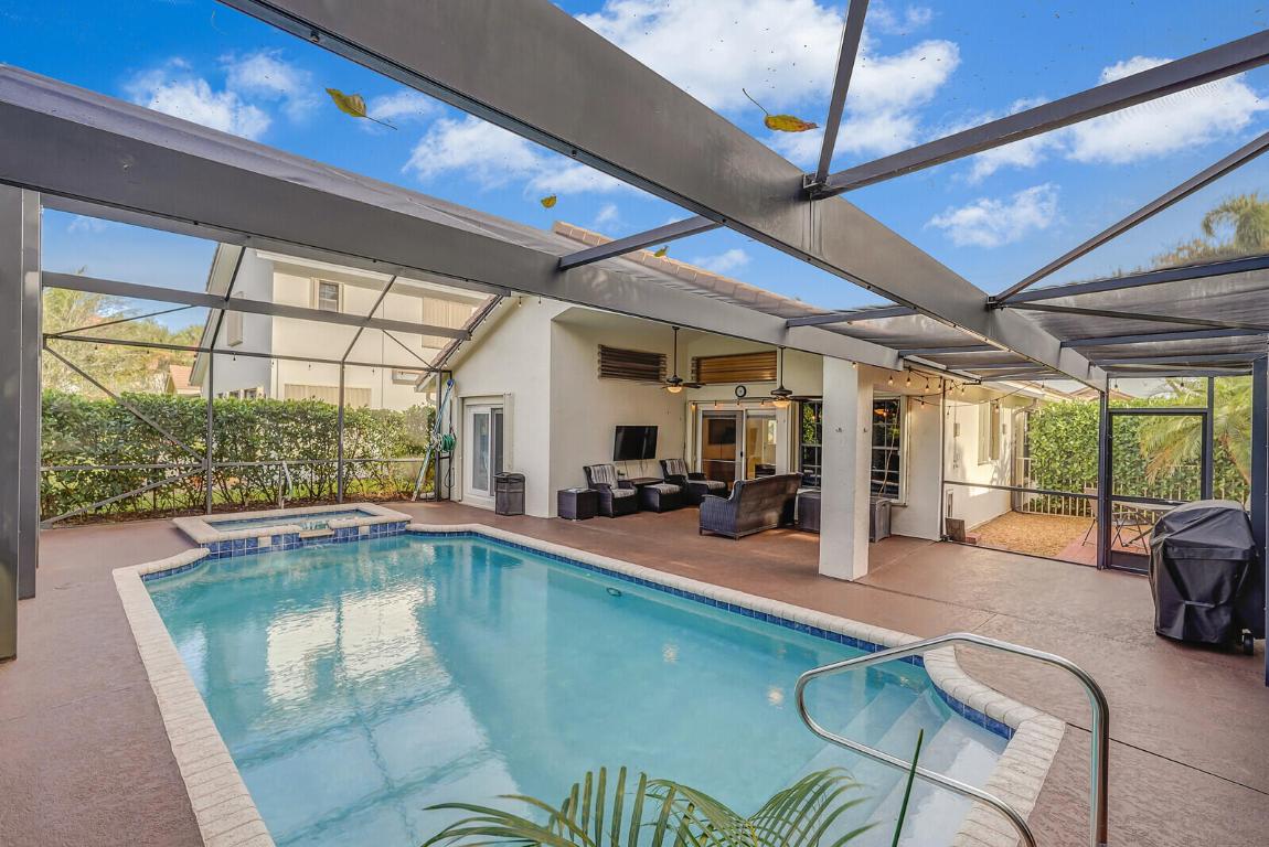 282 Sherwood Forest Drive