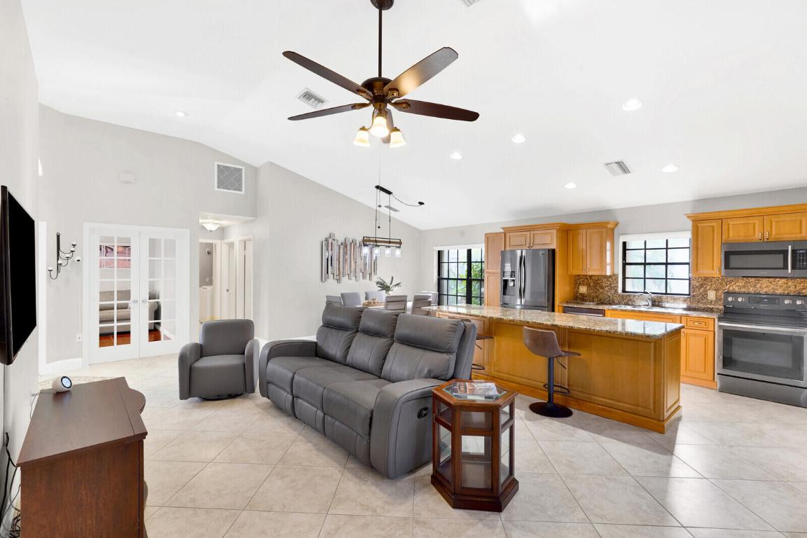 282 Sherwood Forest Drive