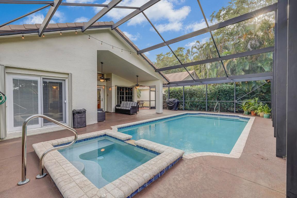 282 Sherwood Forest Drive