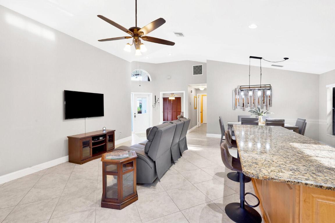 282 Sherwood Forest Drive