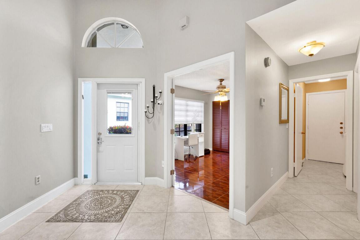 282 Sherwood Forest Drive