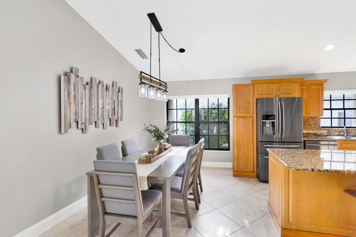 282 Sherwood Forest Drive