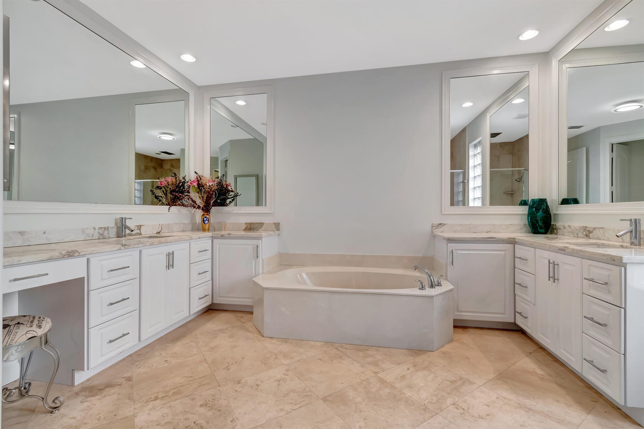 15700 Glencrest Avenue