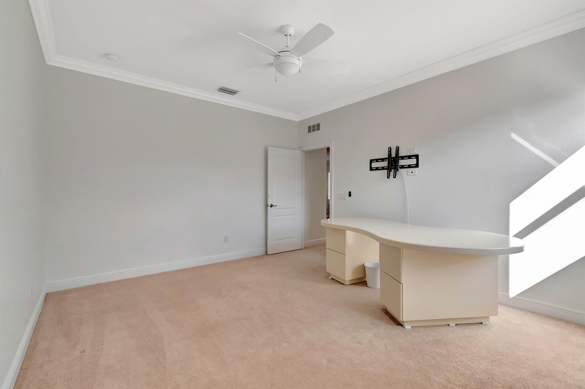 15700 Glencrest Avenue