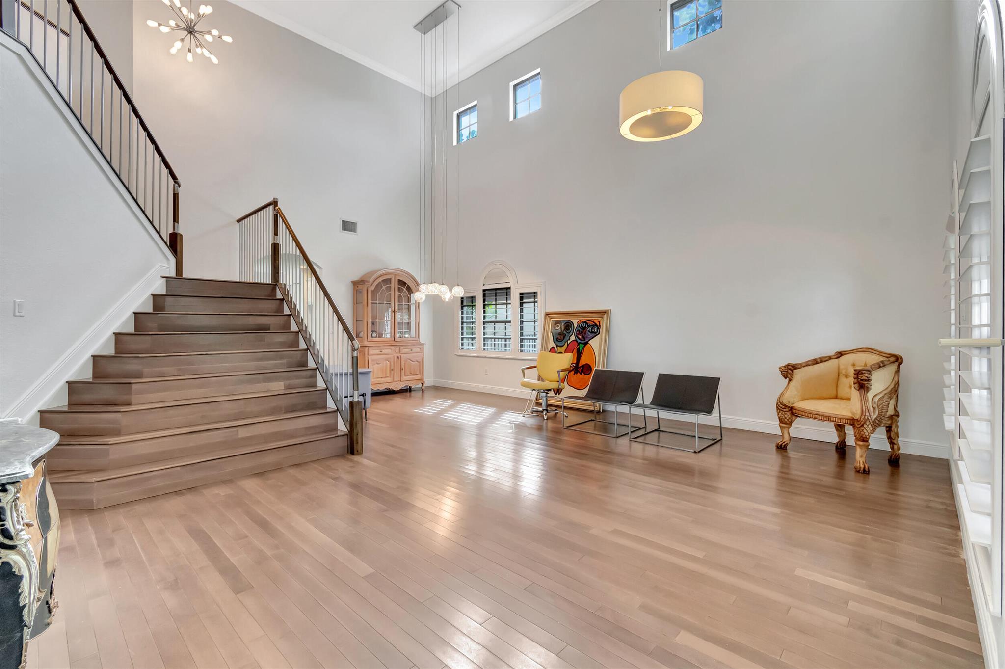 15700 Glencrest Avenue