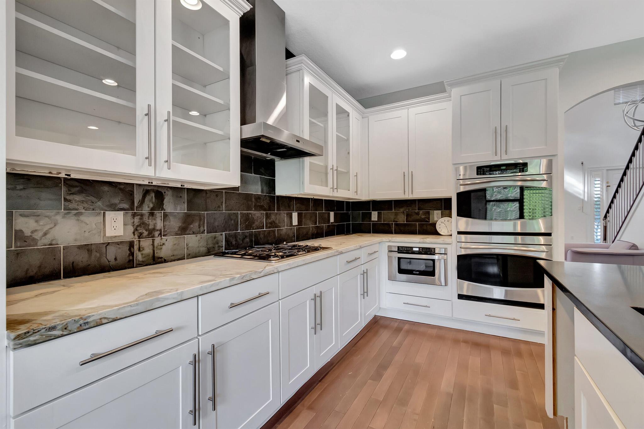 15700 Glencrest Avenue