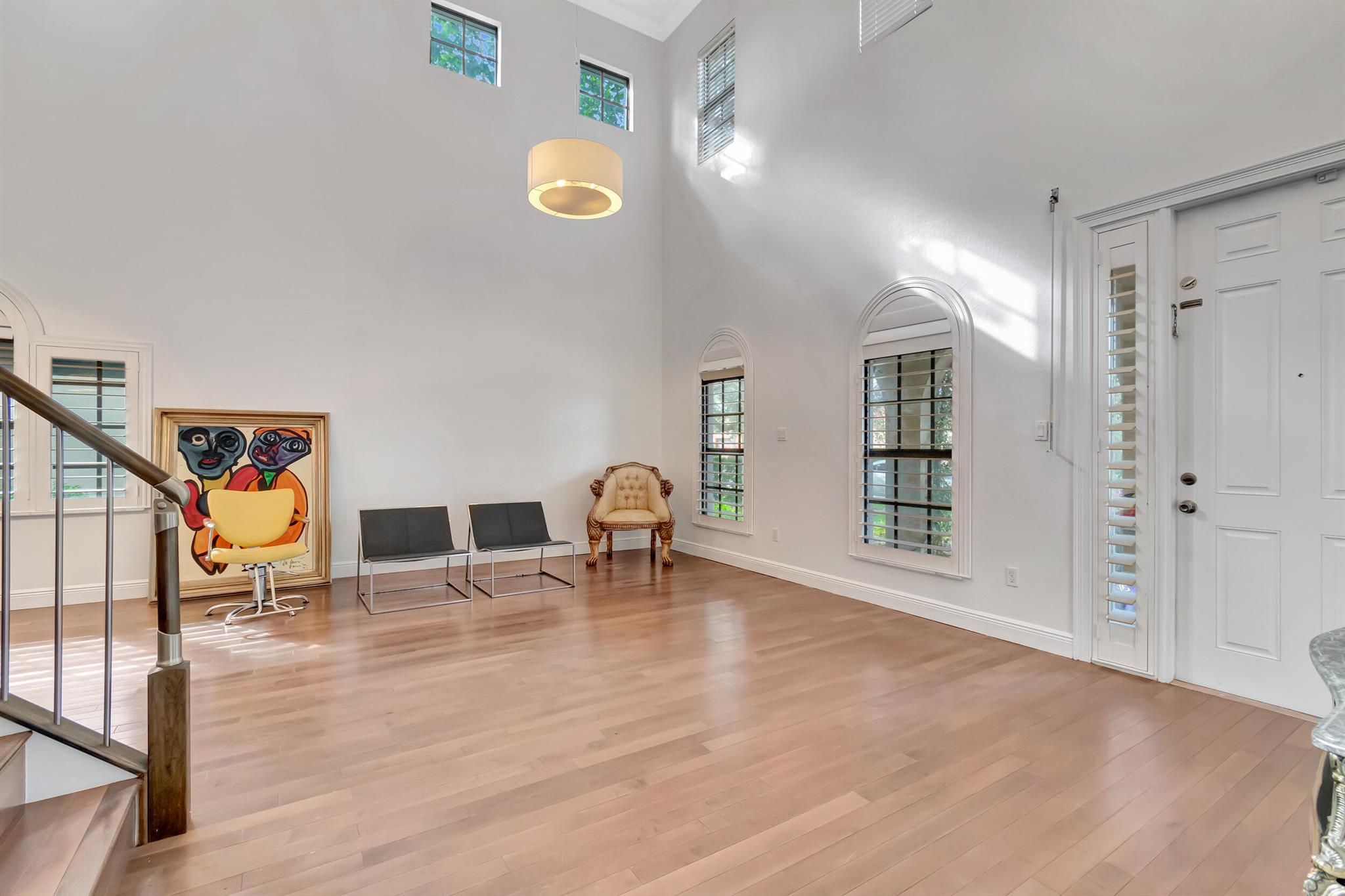 15700 Glencrest Avenue