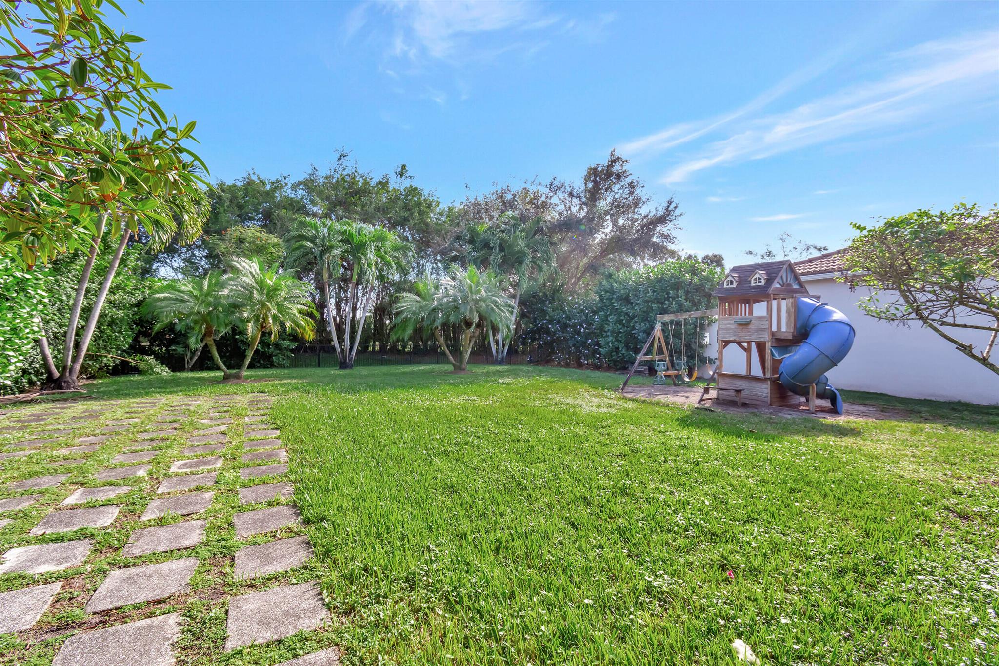 15700 Glencrest Avenue