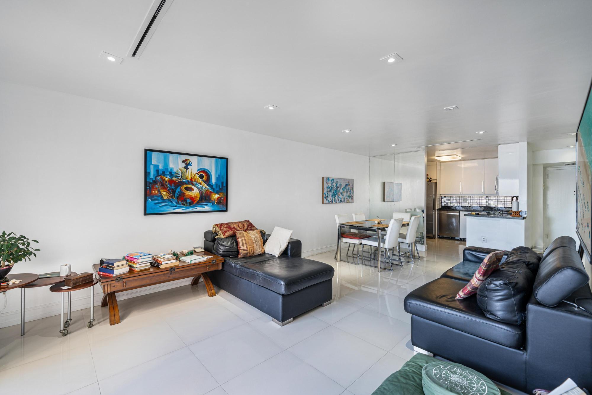 2750 NE 183rd Street Unit: 301