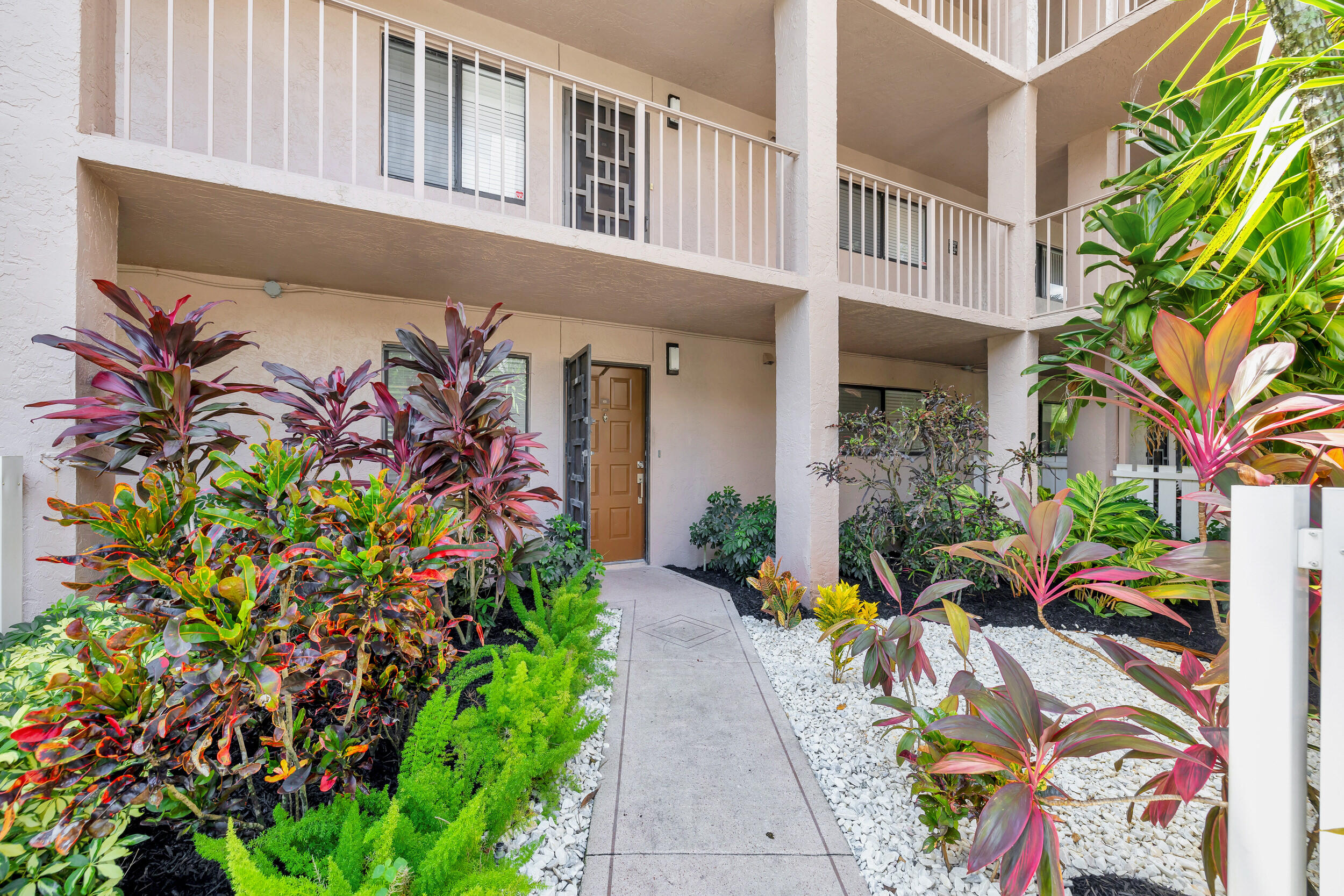 7320 Amberly Lane 105