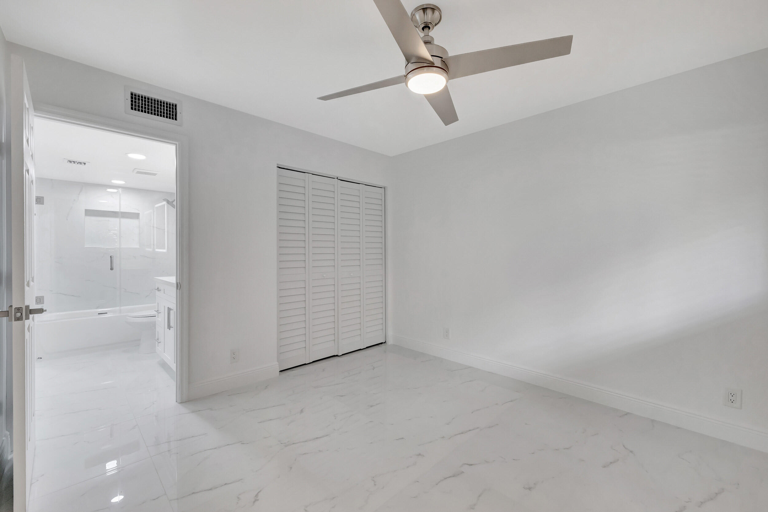 7320 Amberly Lane 105