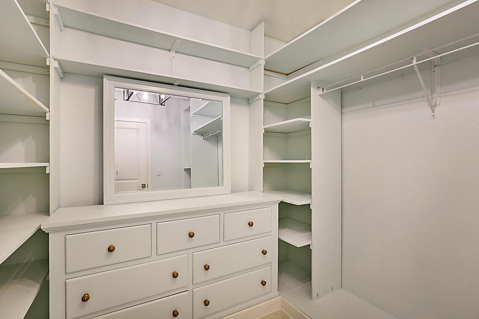 6946 Palm Garden Street