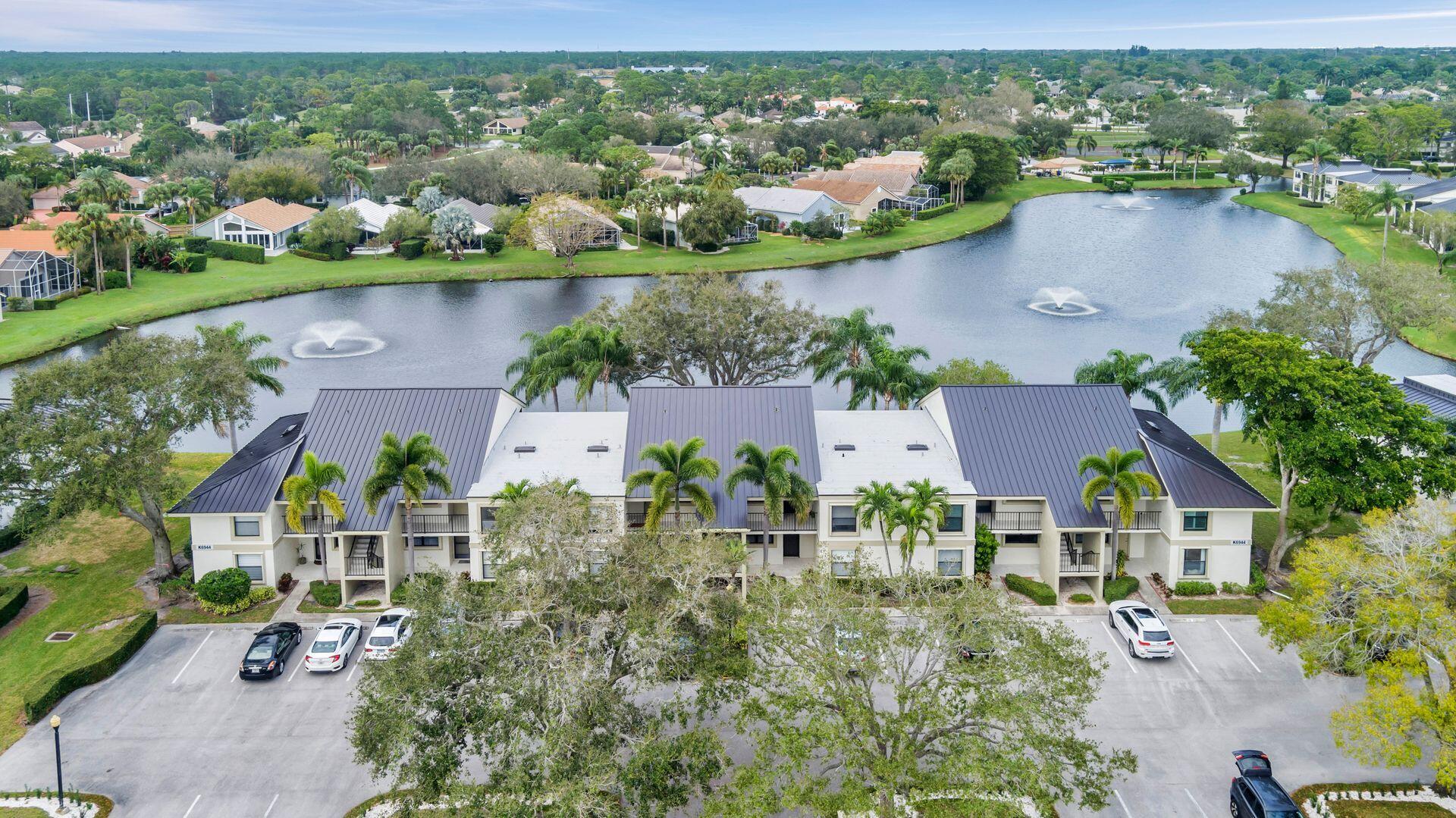 6944 Briarlake Circle 105