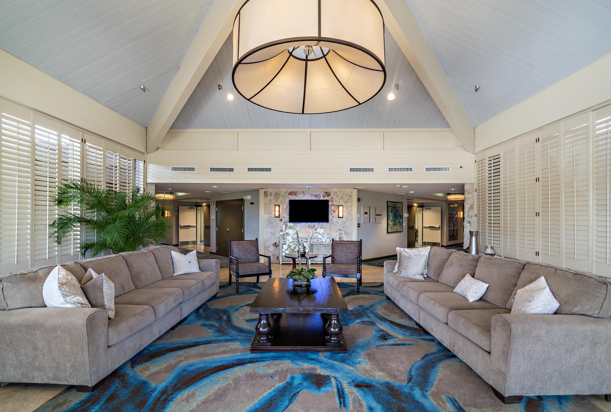 6944 Briarlake Circle 105
