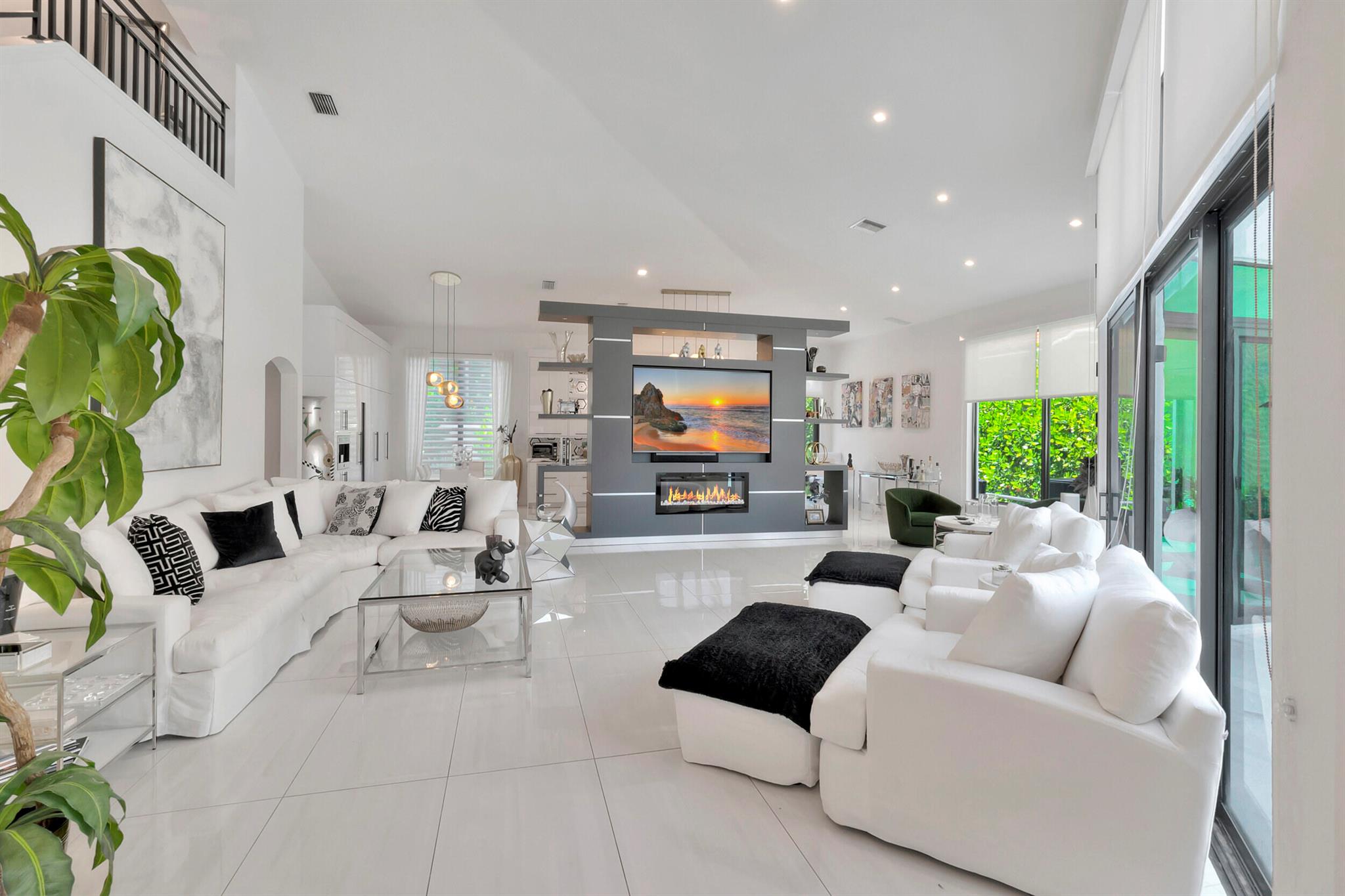 4305 NW 63rd Place