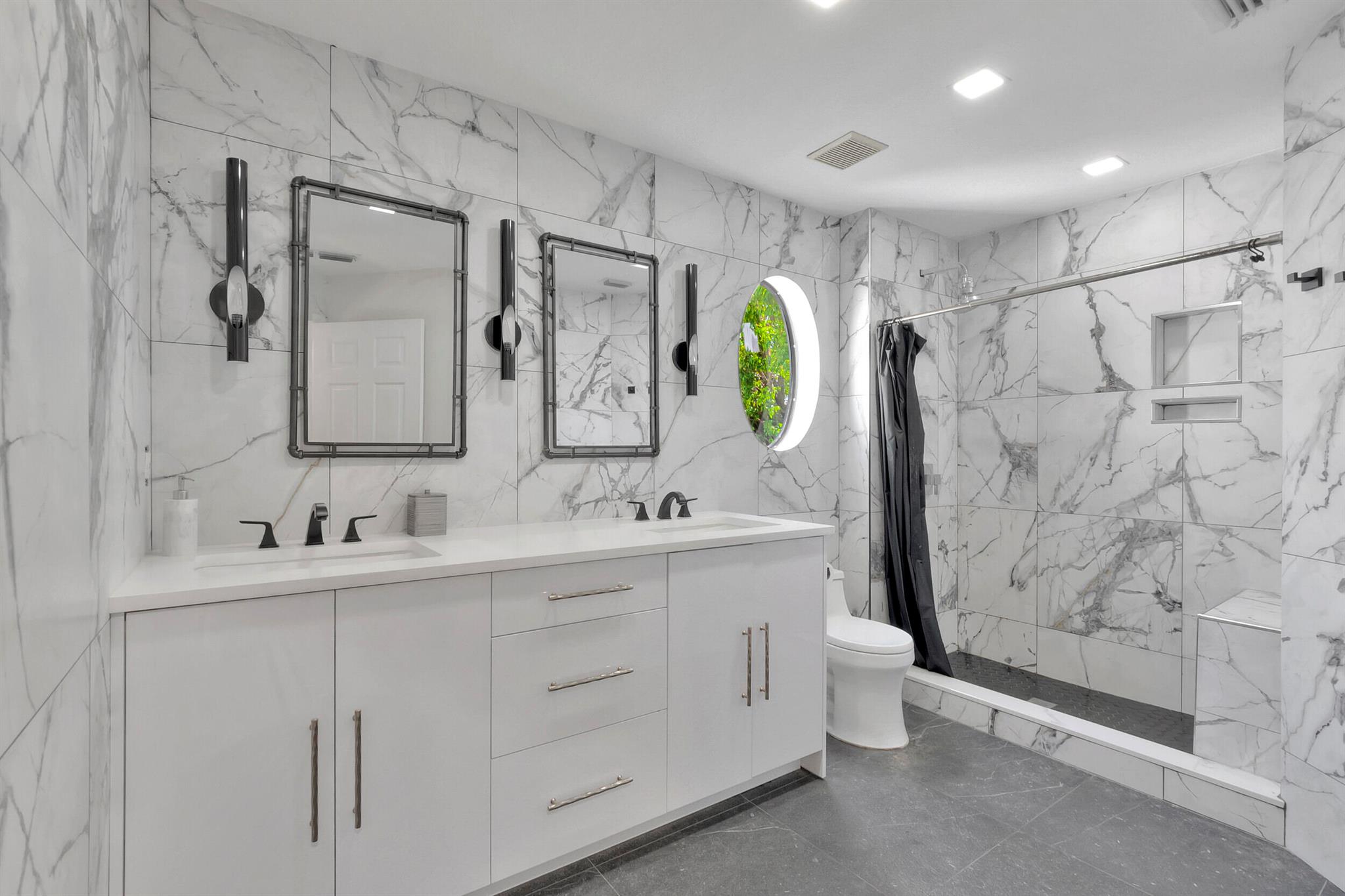 4305 NW 63rd Place