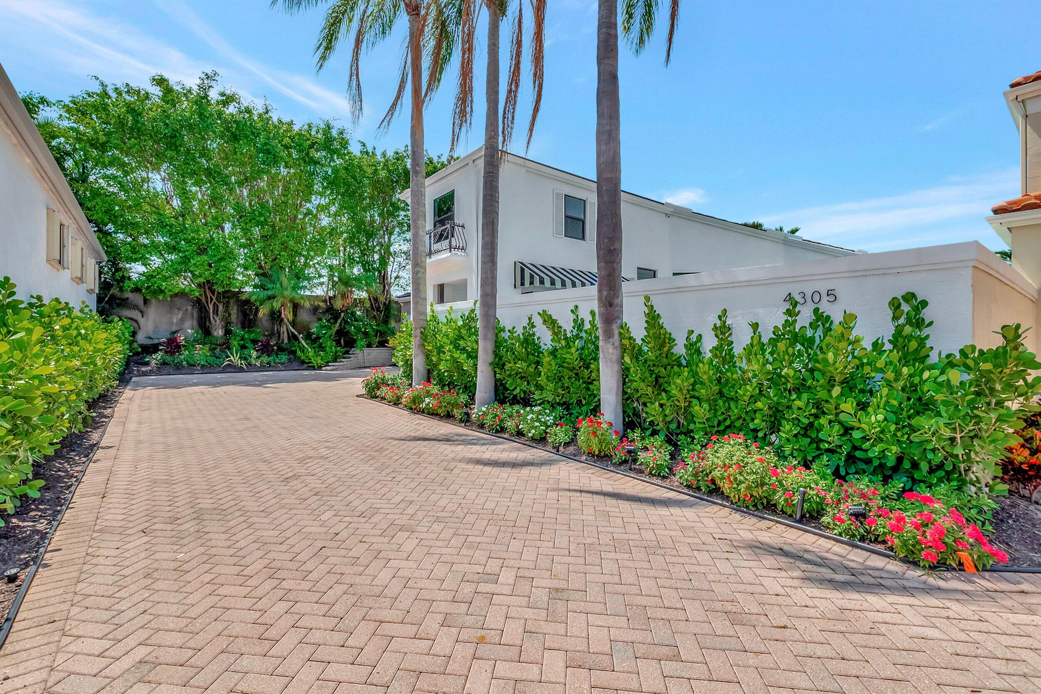 4305 NW 63rd Place