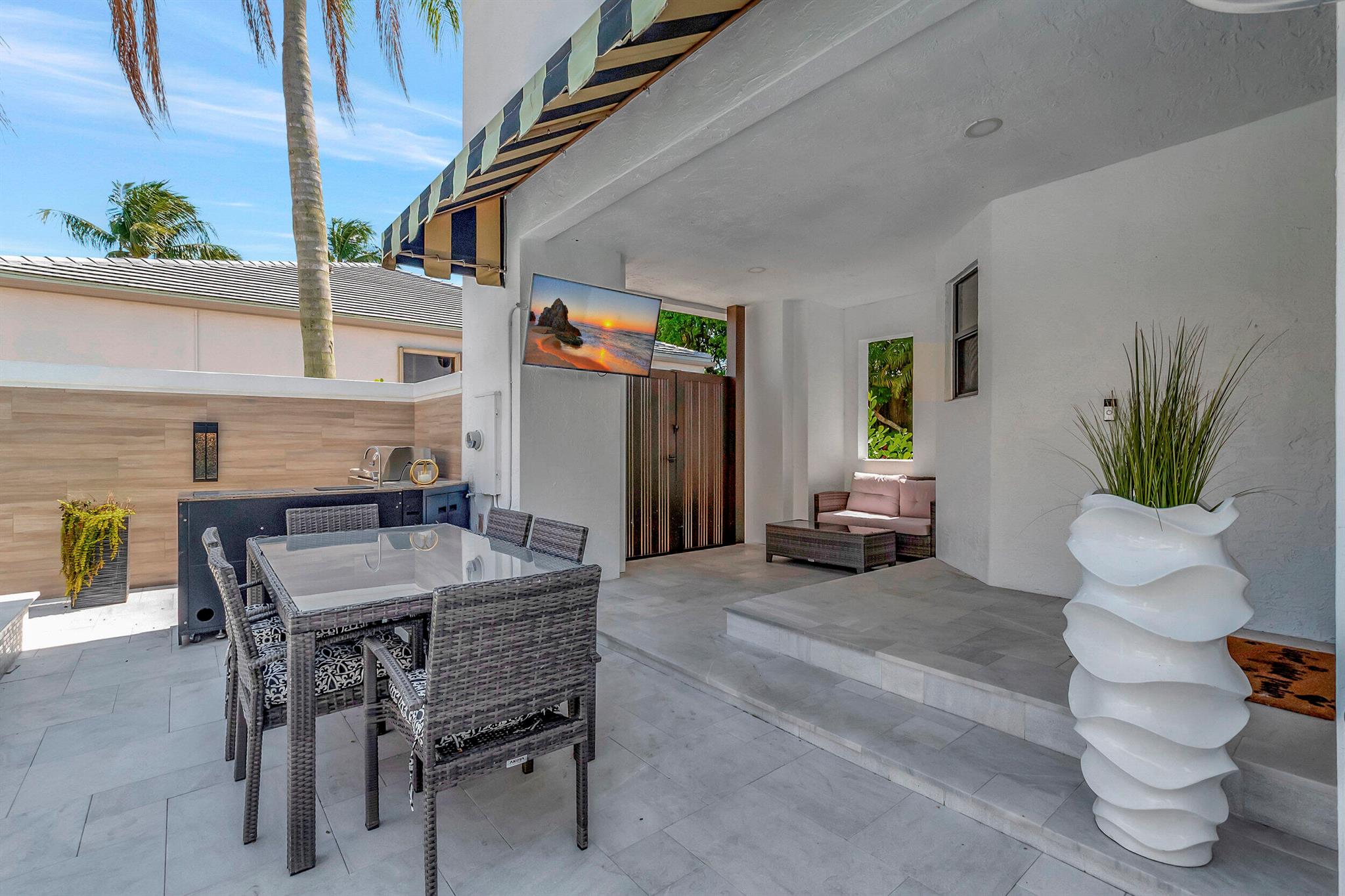 4305 NW 63rd Place