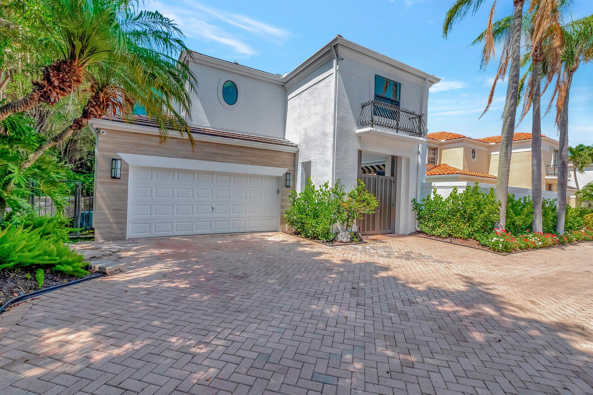 4305 NW 63rd Place