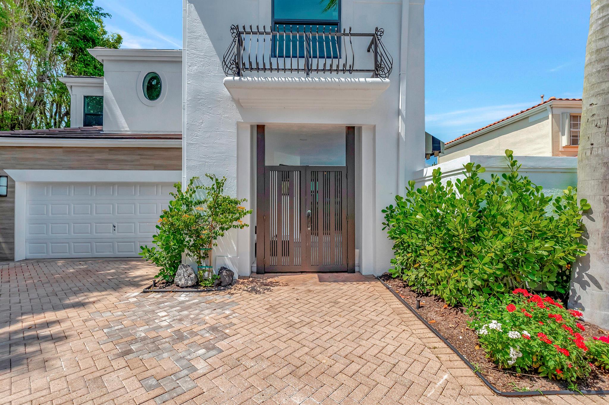 4305 NW 63rd Place