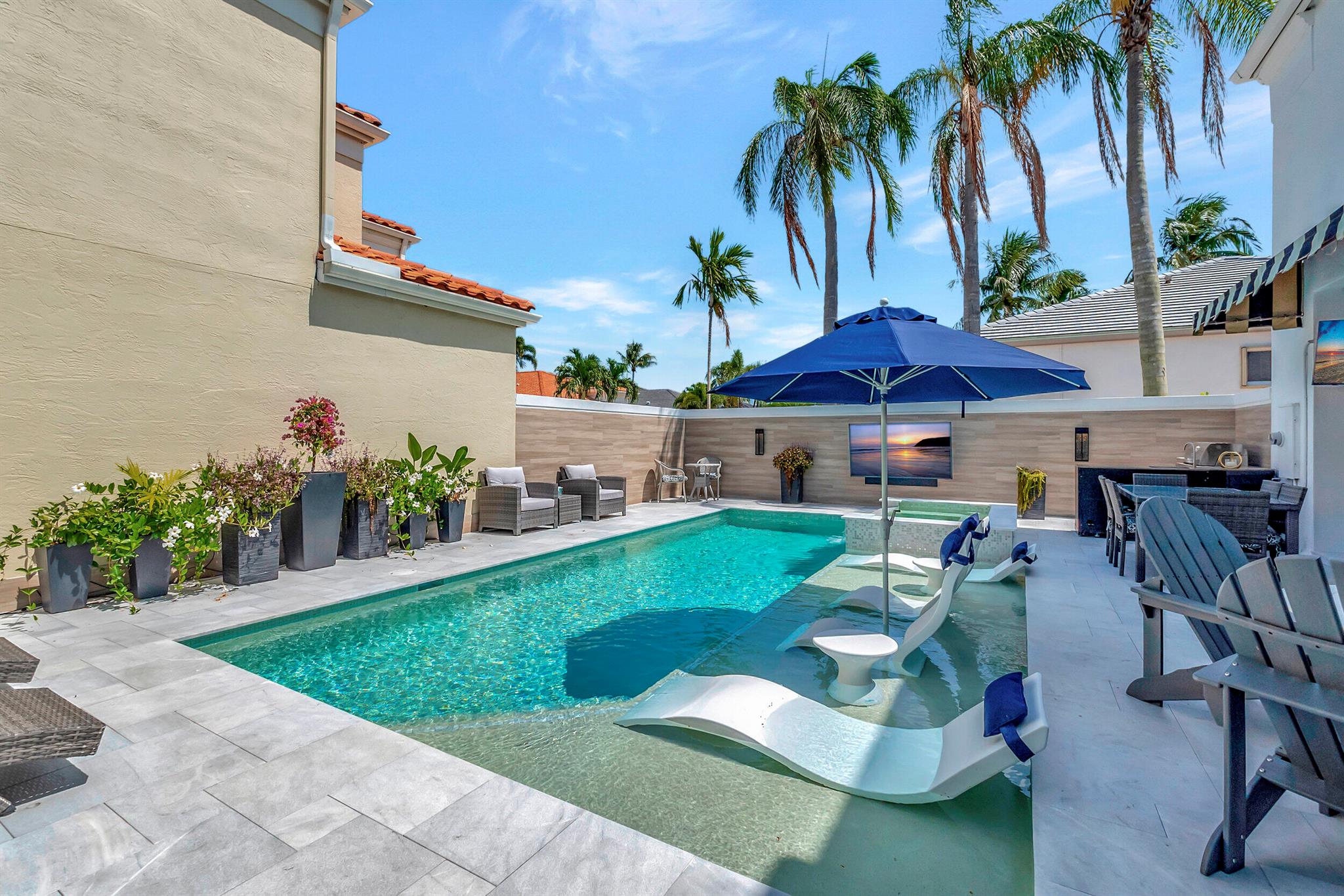 4305 NW 63rd Place
