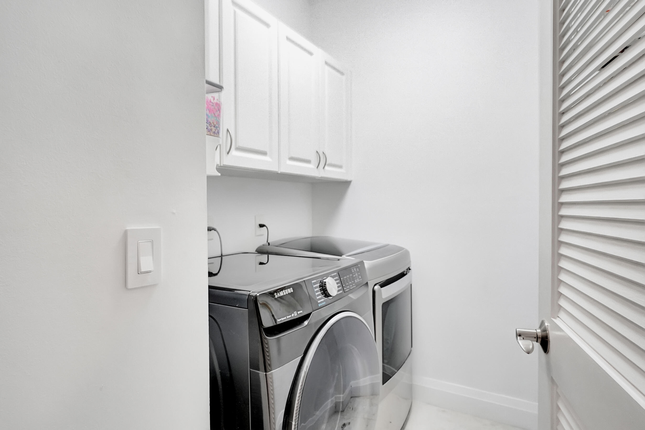 612 NE Rossetti Lane