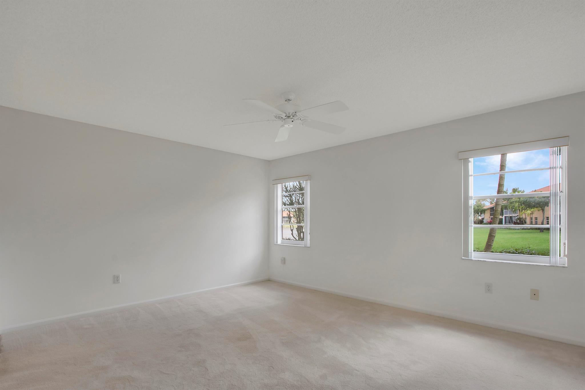 9989 Harbour Lake Circle Unit: 102