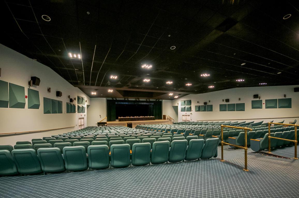 9989 Harbour Lake Circle Unit: 102