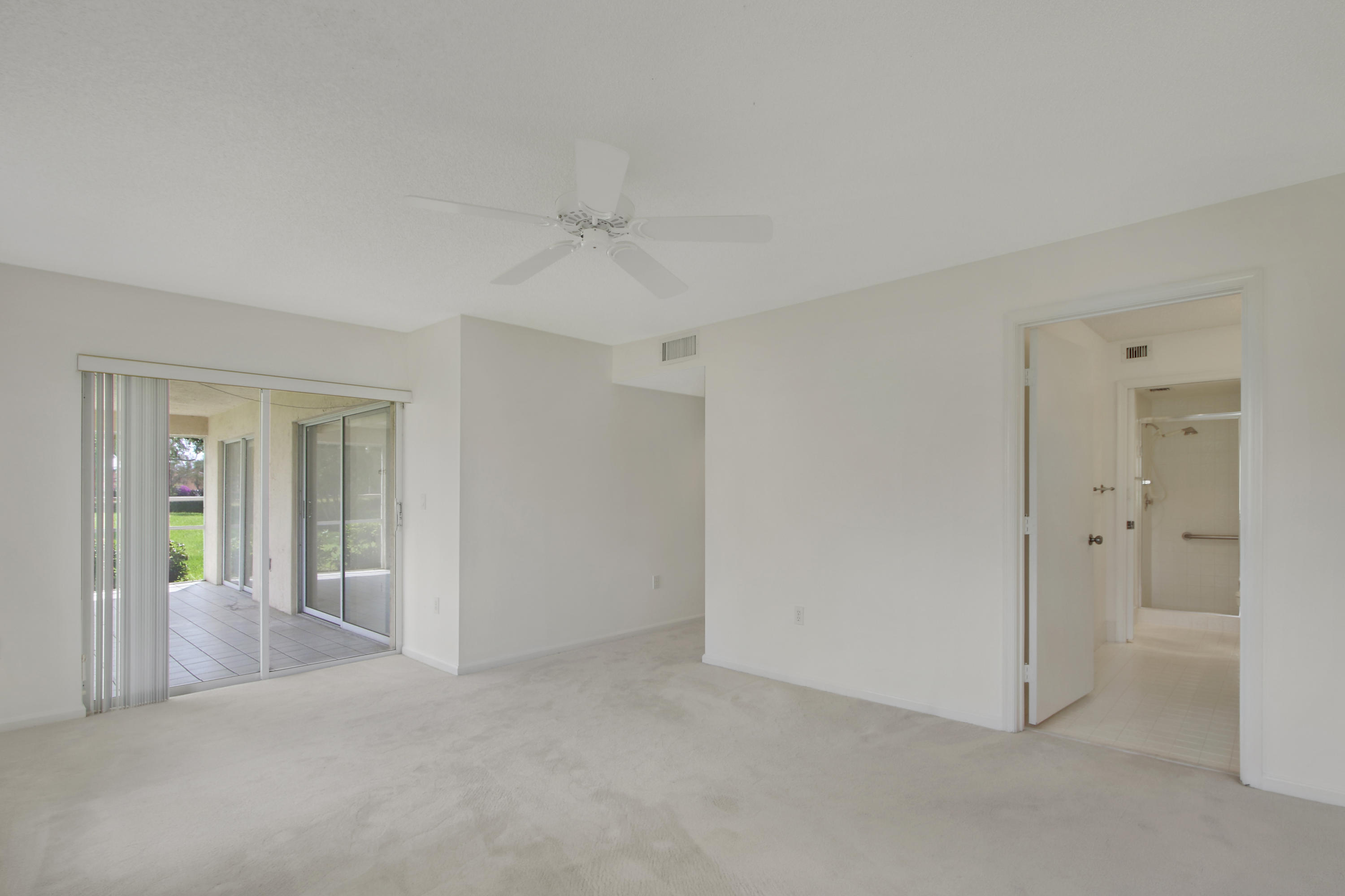 9989 Harbour Lake Circle Unit: 102