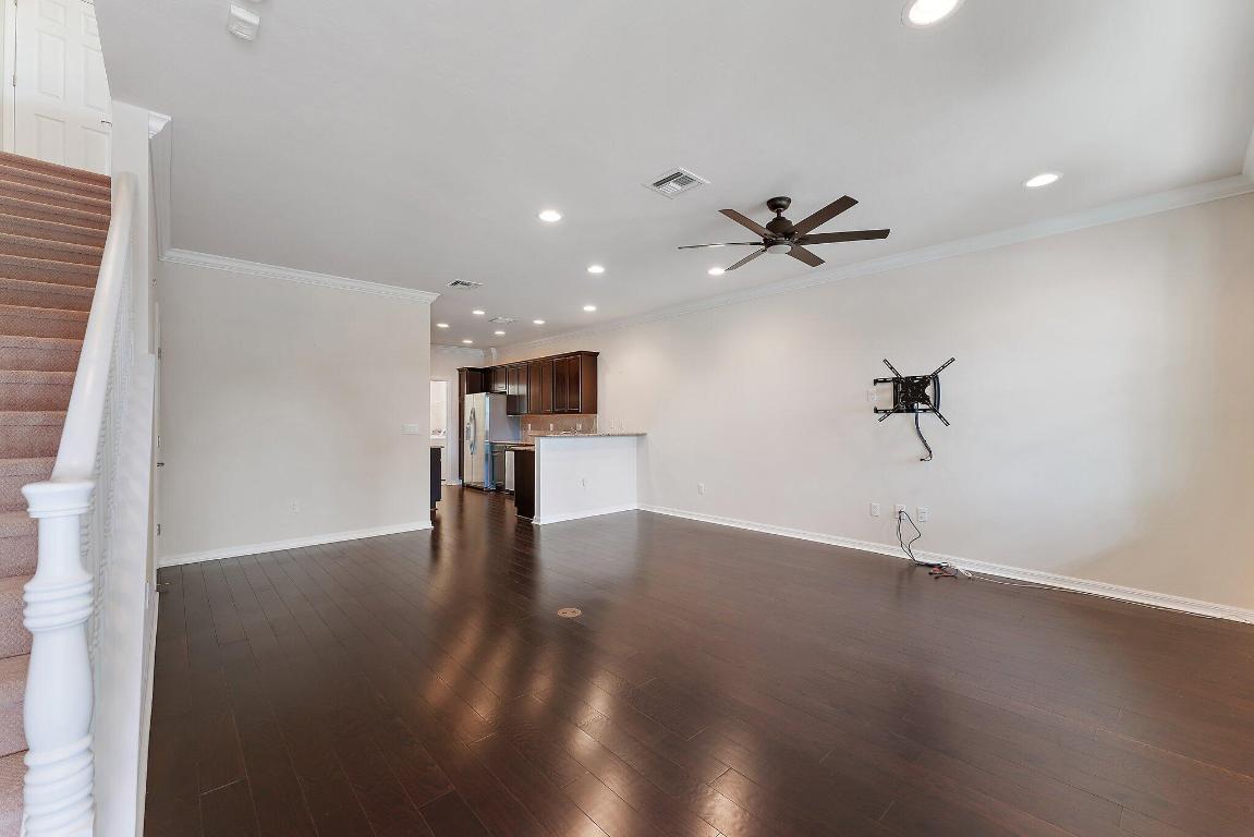 3273 E Mallory Boulevard