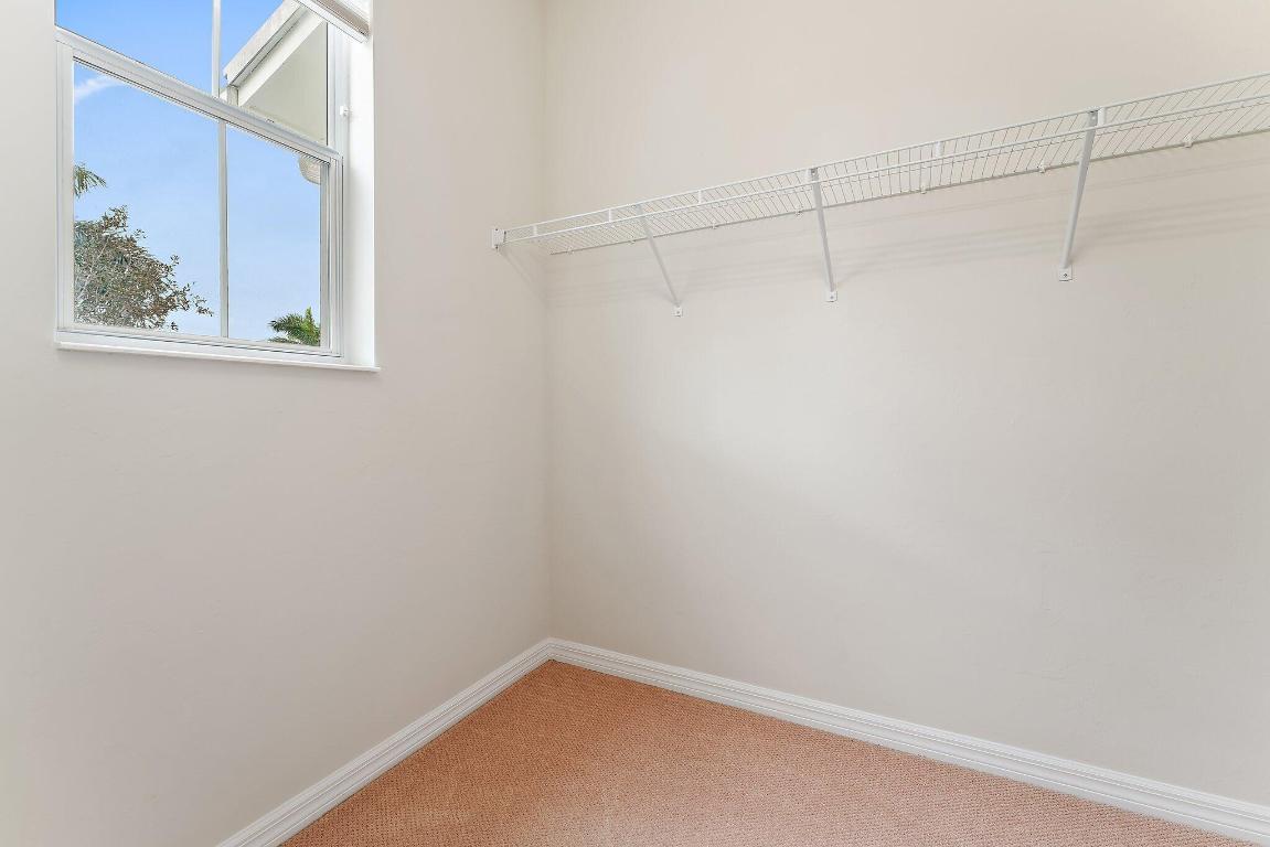 3273 E Mallory Boulevard