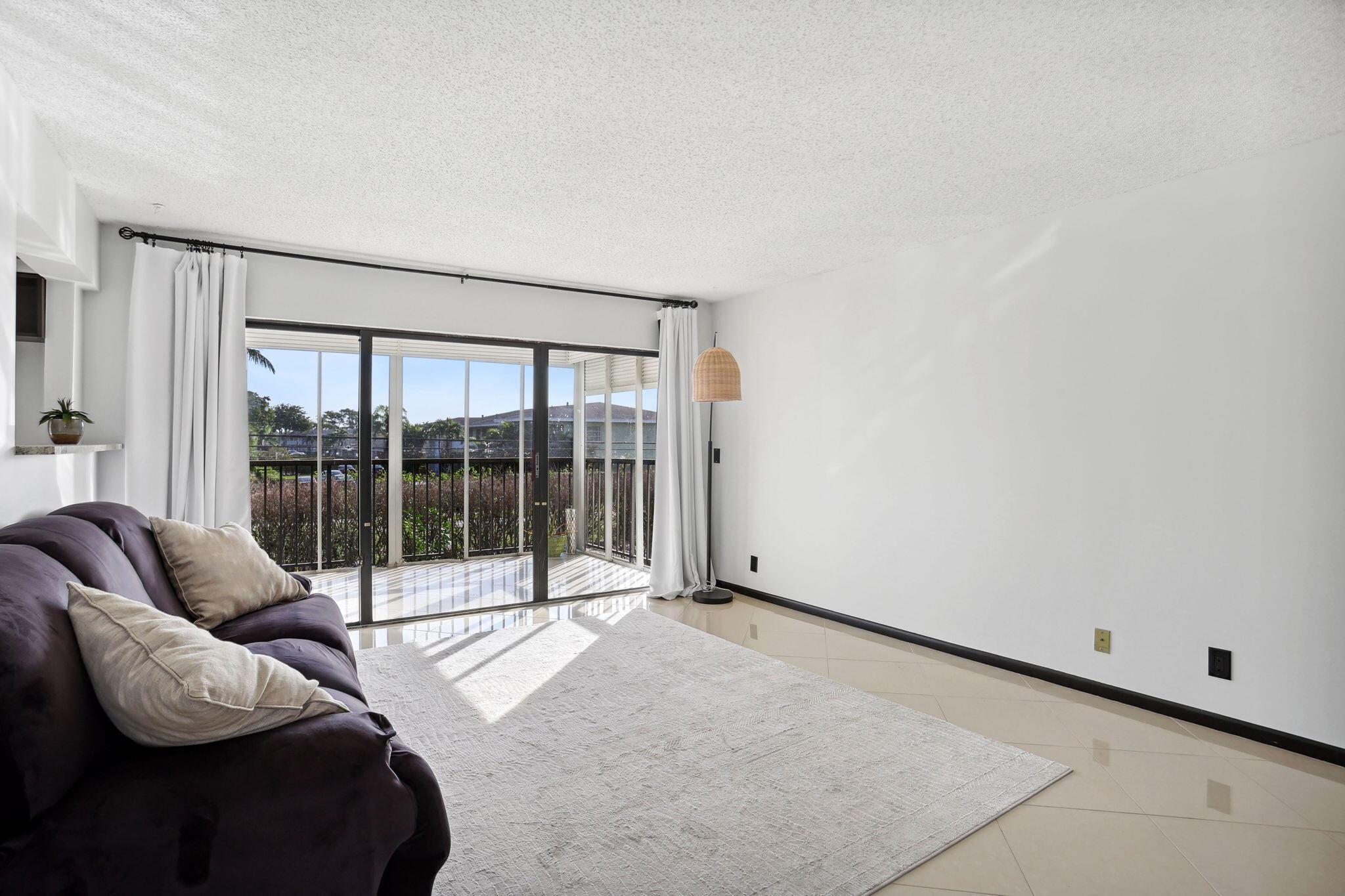 1150 Homewood Boulevard E202