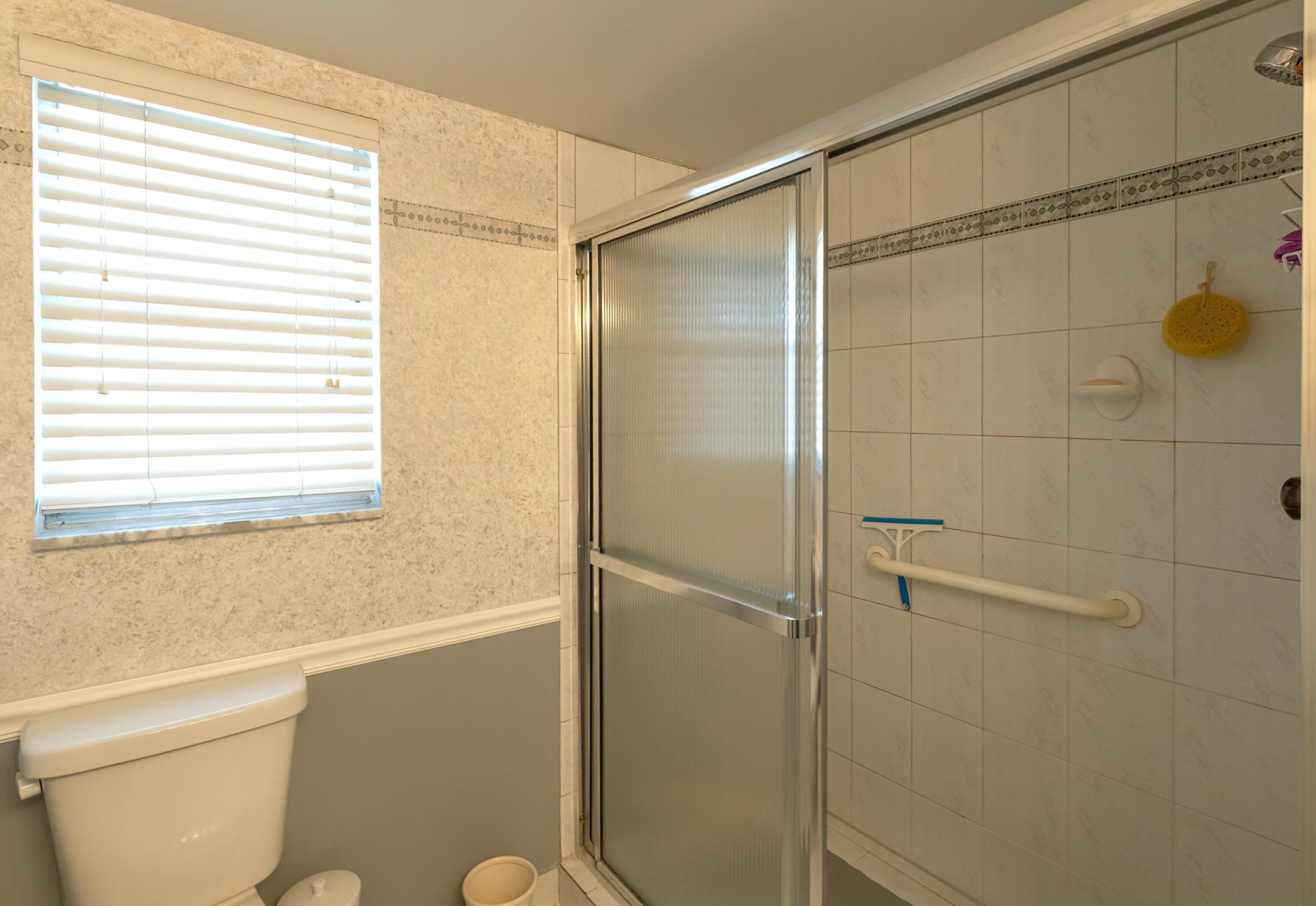 3755 Via Poinciana 604