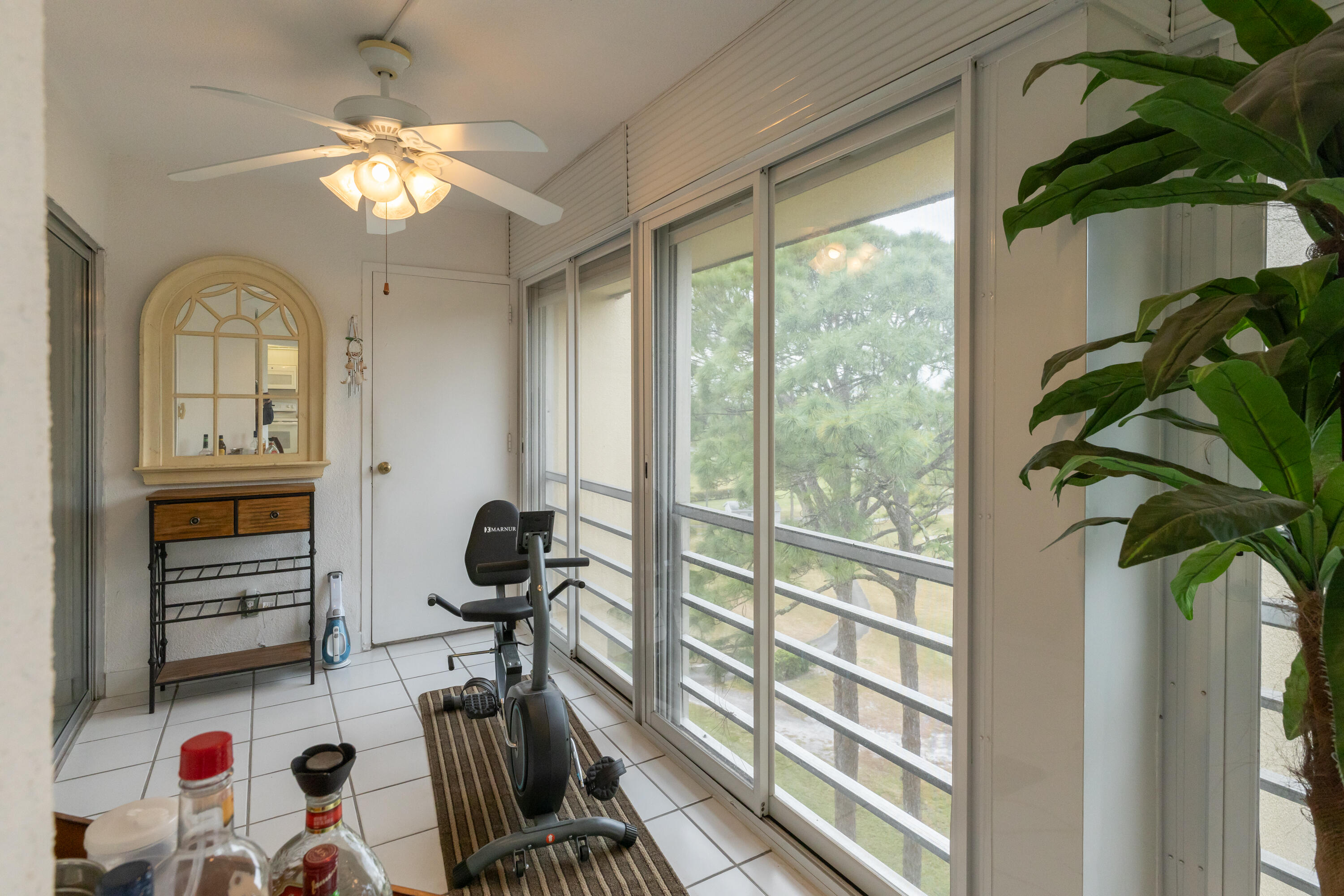 3755 Via Poinciana 604