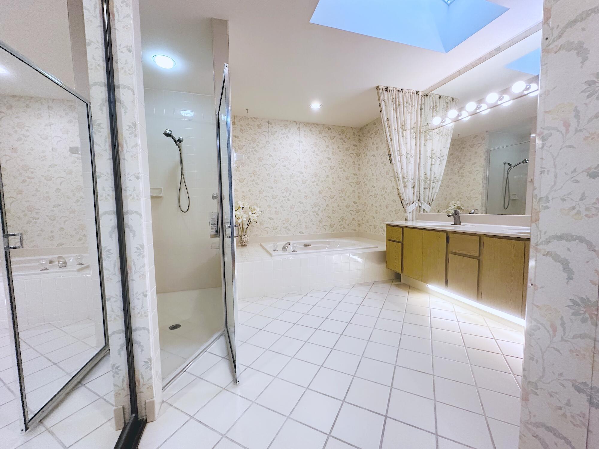 129 Harbourside Circle