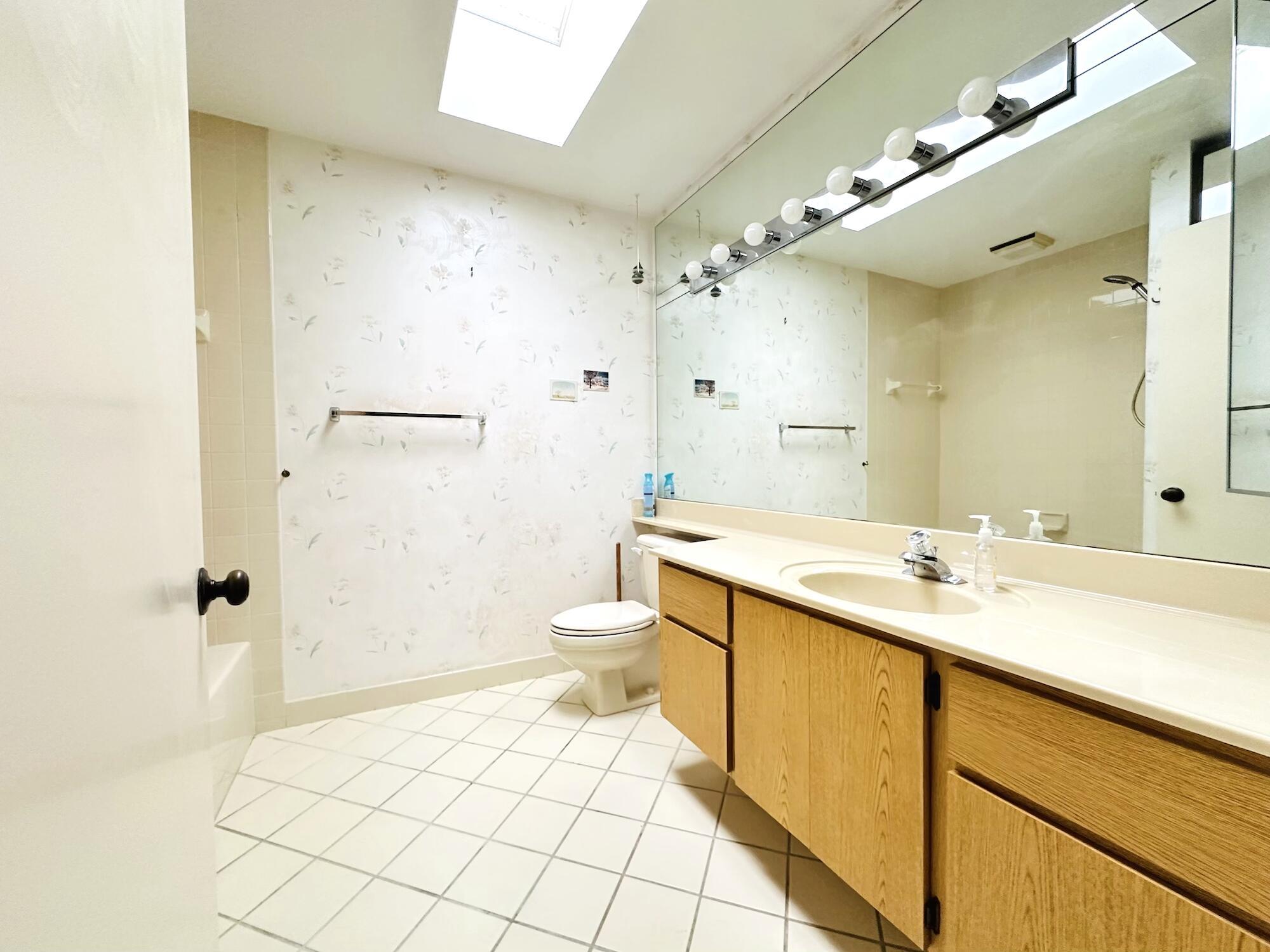 129 Harbourside Circle
