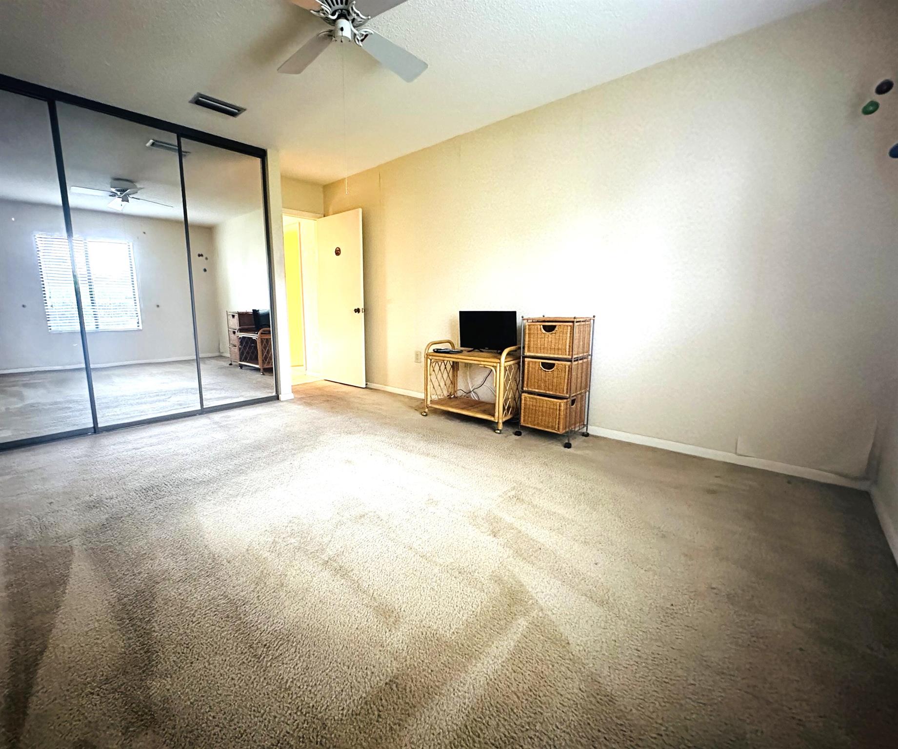129 Harbourside Circle
