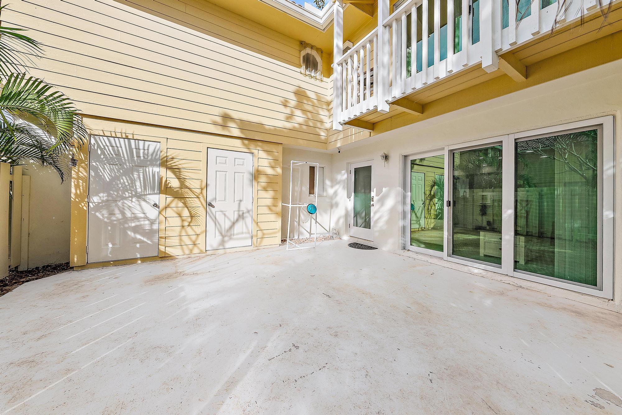 258 Seabreeze Circle