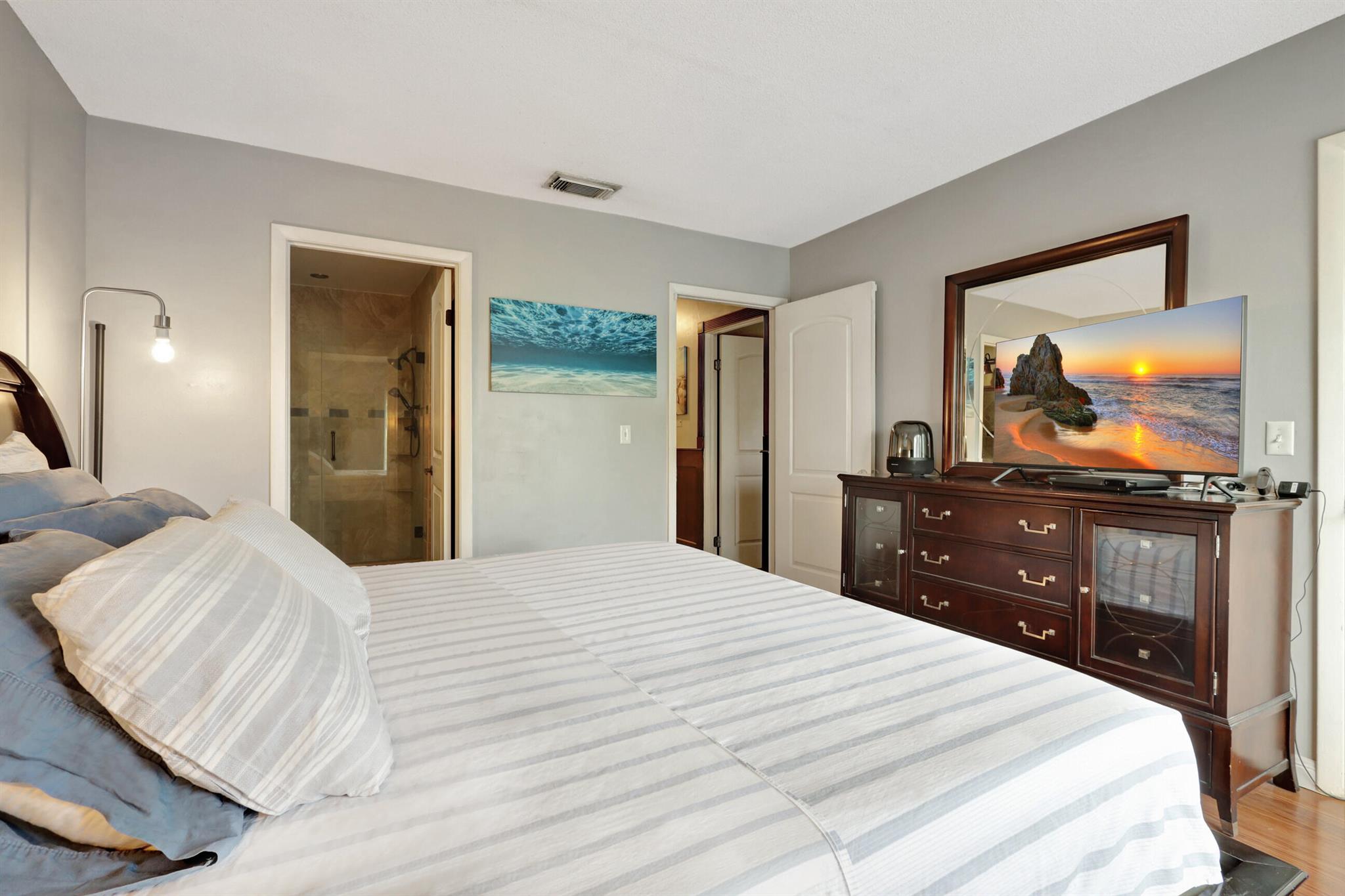 815 W Boulevard 1-206