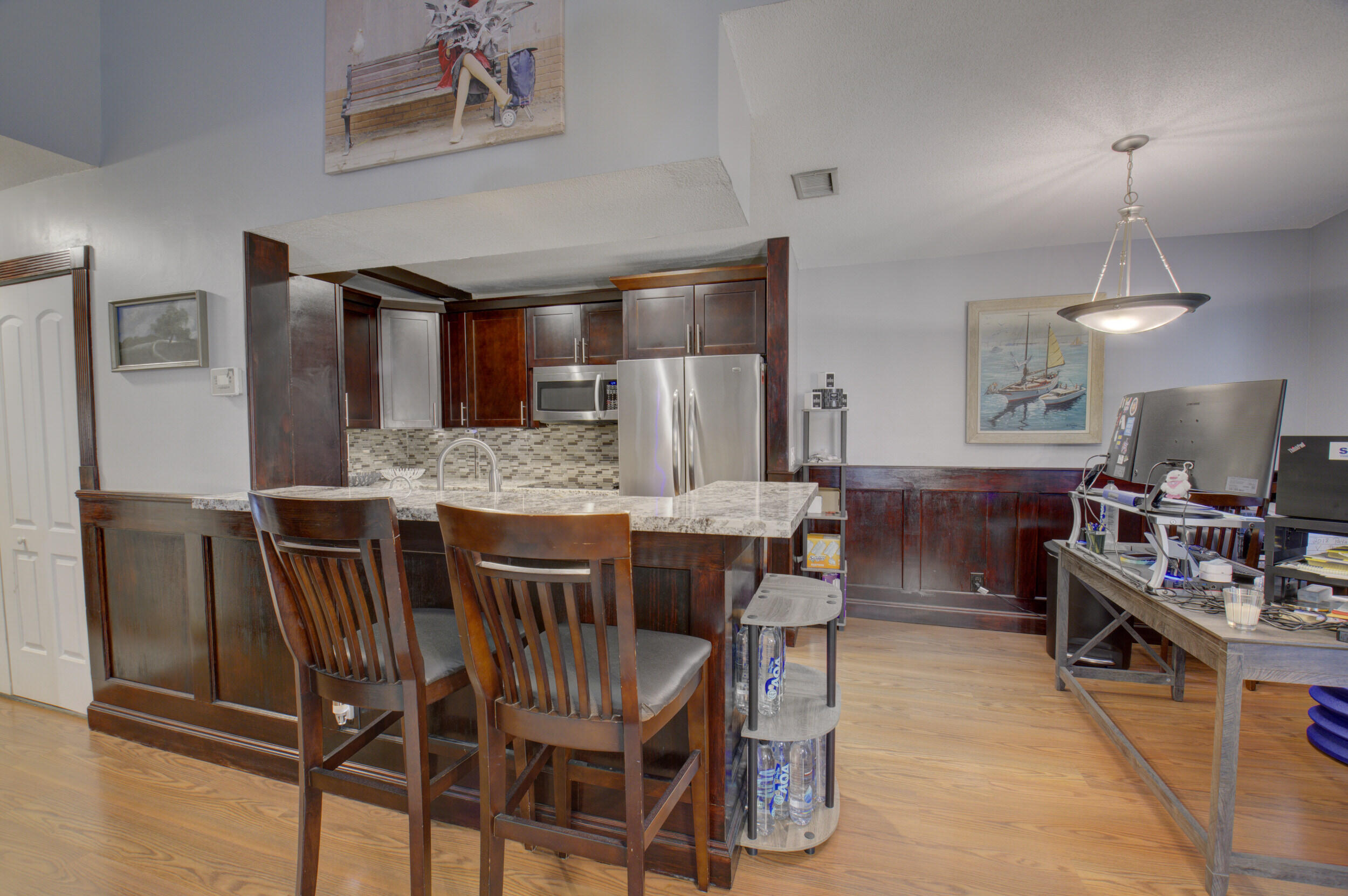 815 W Boulevard 1-206