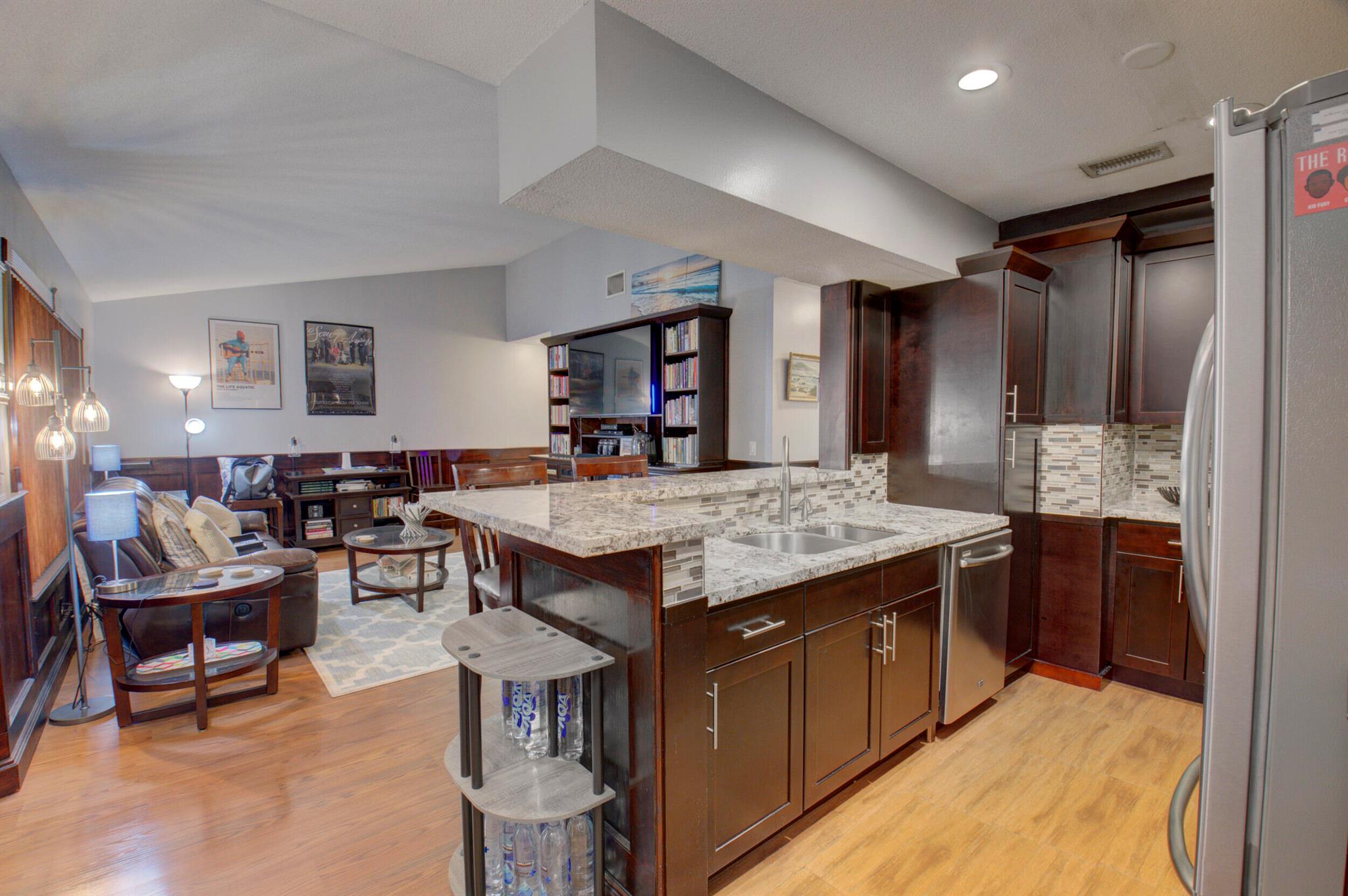 815 W Boulevard 1-206